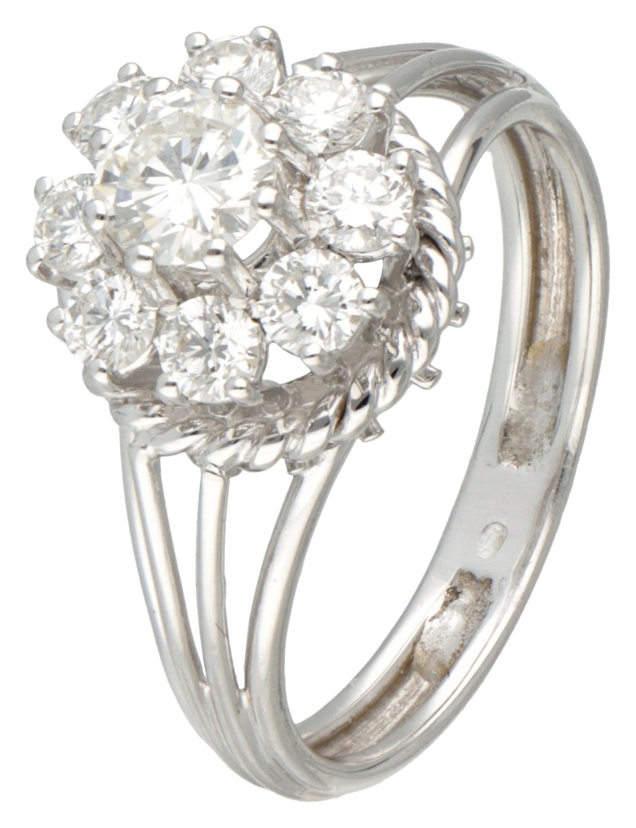 18K Witgouden entourage ring bezet met ca. 1.00 ct. diamant.