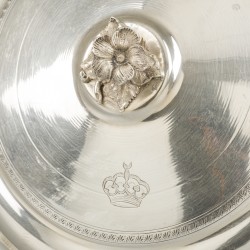 Couscous-schaal zilver.