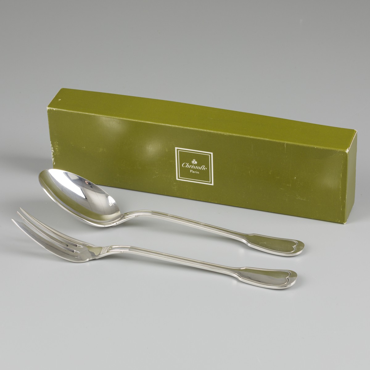 Christofle 2-delig saladecouvert, model Chinon, verzilverd.