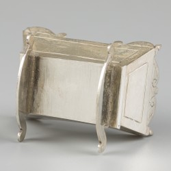 Miniatuur wieg zilver.