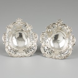 2-delige set bonbonschaaltjes zilver.