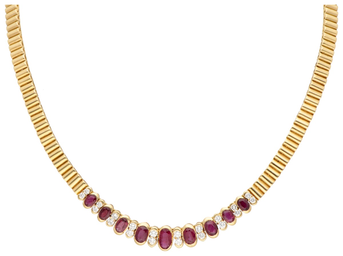 Aras 14K geelgouden choker bezet met ca. 3.44 ct. natuurlijke robijnen ca. 0.80 ct. en diamant.