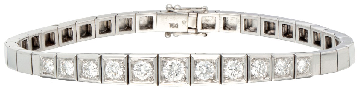 18K Witgouden demi-tennisarmband bezet met ca. 1.48 ct. diamant.