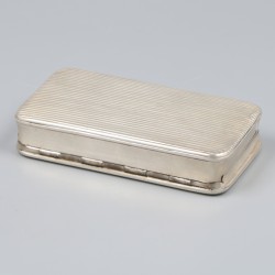 Snuifdoos zilver.