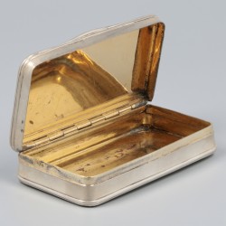 Snuifdoos zilver.