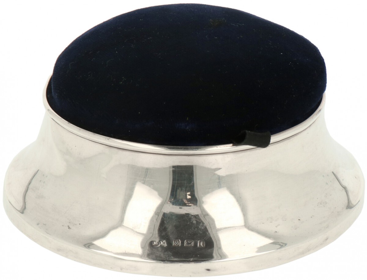 Speldenkussen zilver.