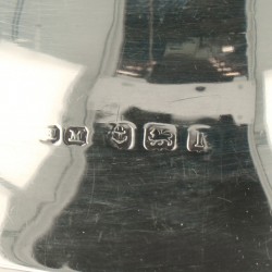 Speldenkussen zilver.