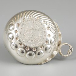Tastevin zilver.