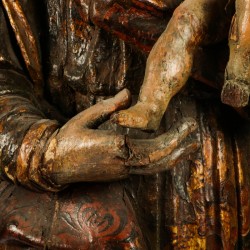 Een polychroom beschilderde madonna met kind, Frankrijk 16e eeuw.