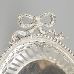 2-delige set bonbonmandjes zilver.