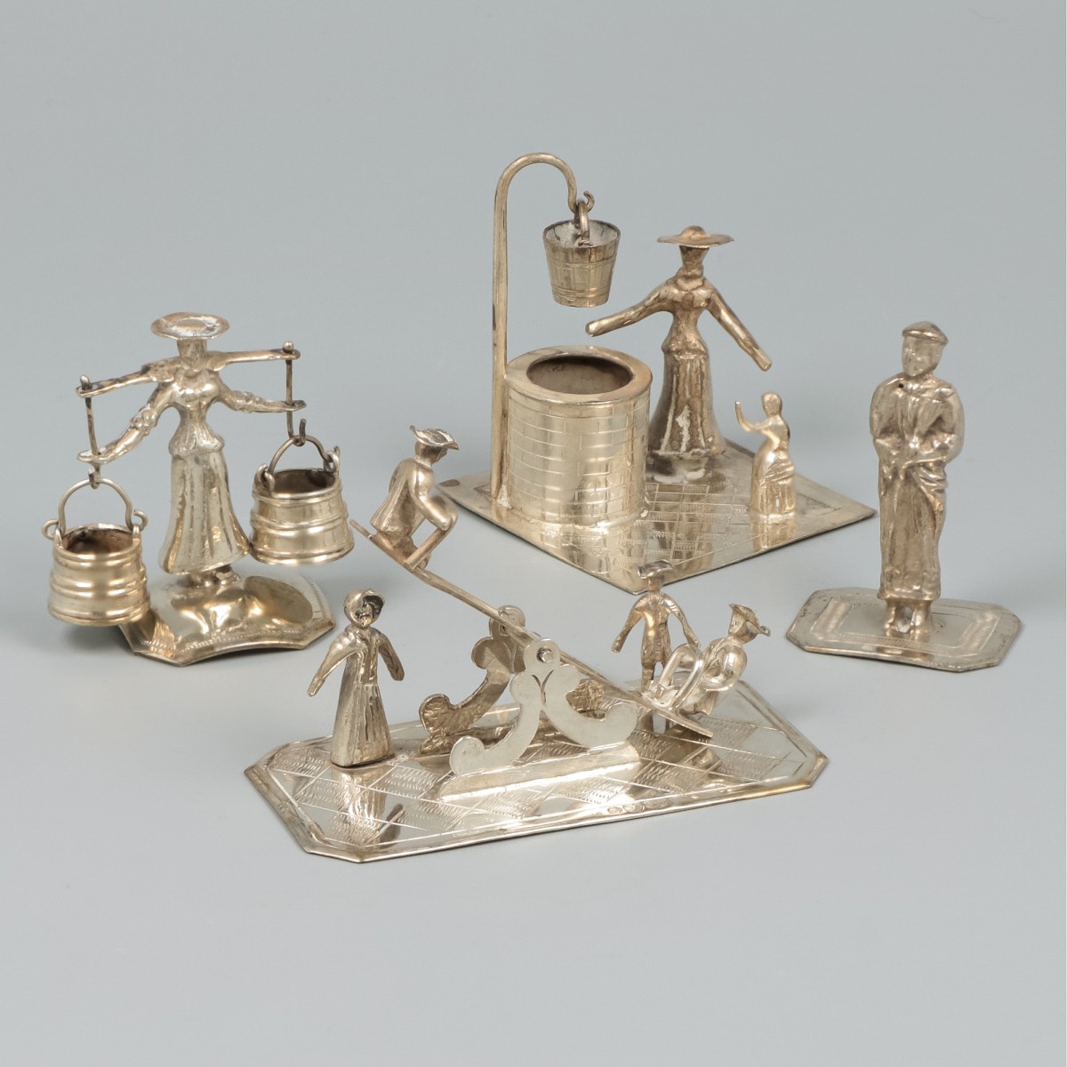 4-delig lot miniaturen, zilver.
