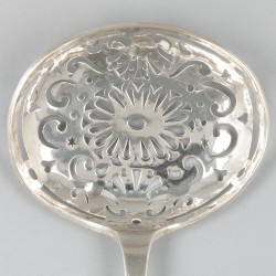 Suikerstrooilepel, Andele Andeles, Leeuwarden 1709-1754, zilver.