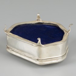 Sieradendoos zilver.