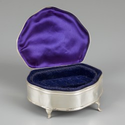 Sieradendoos zilver.