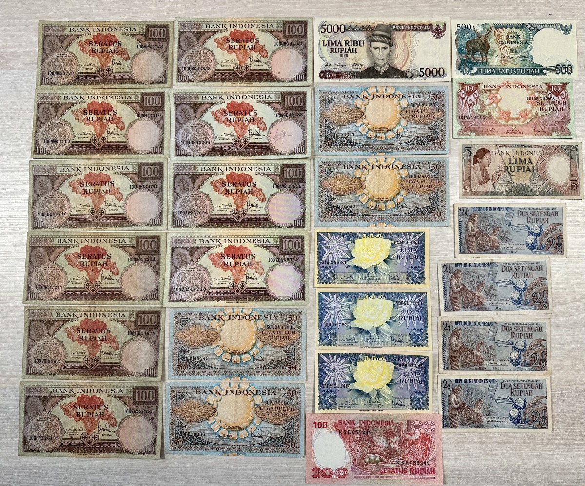 Lot 26 banknotes. - Fine – Extremely fine.