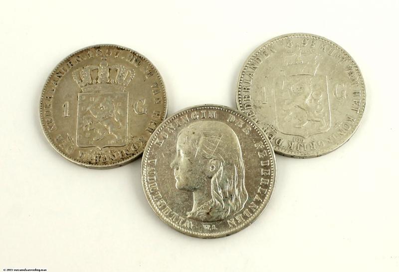 Lot: 1 gulden Wilhelmina. Varieert tussen Fraai + en Zeer Fraai.