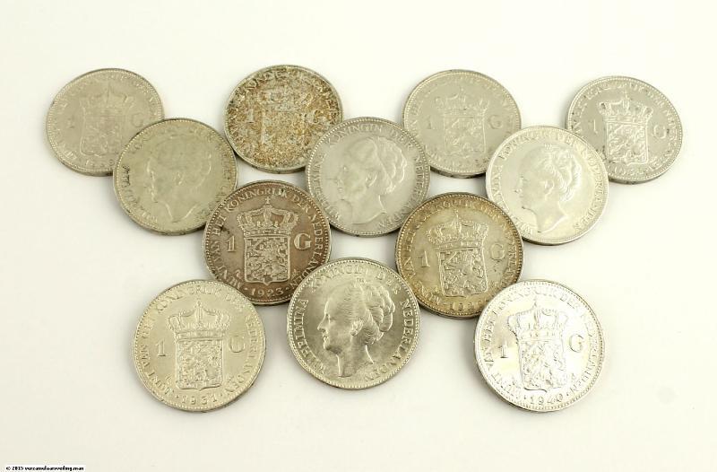 Lot: 1 gulden Wilhelmina. Varieert tussen Zeer Fraai en FDC.