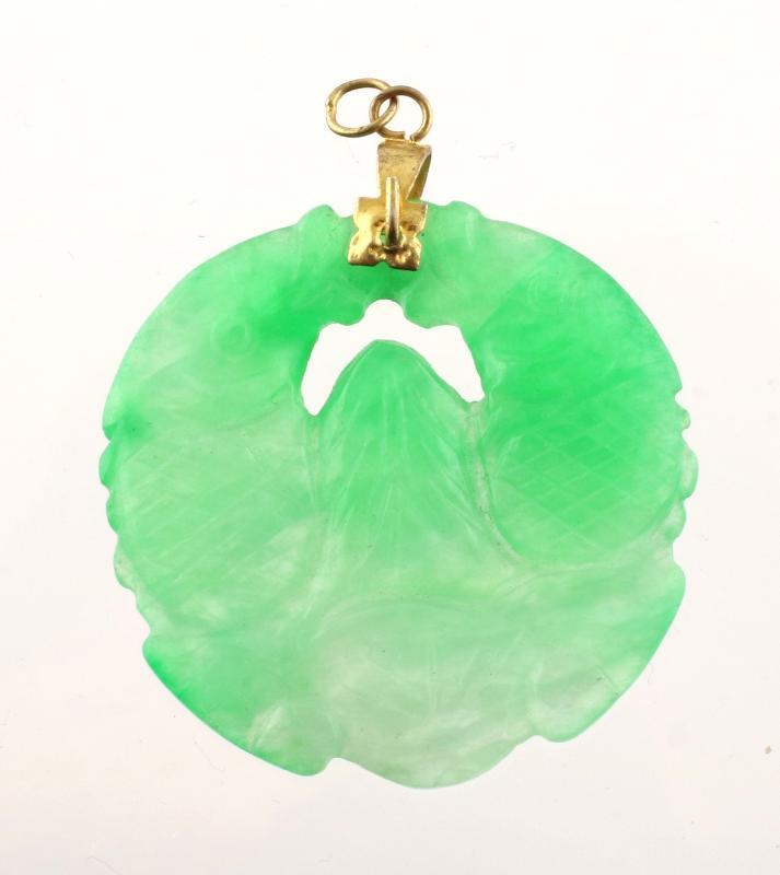 Geelgouden hanger bezet met jade, 14 karaat