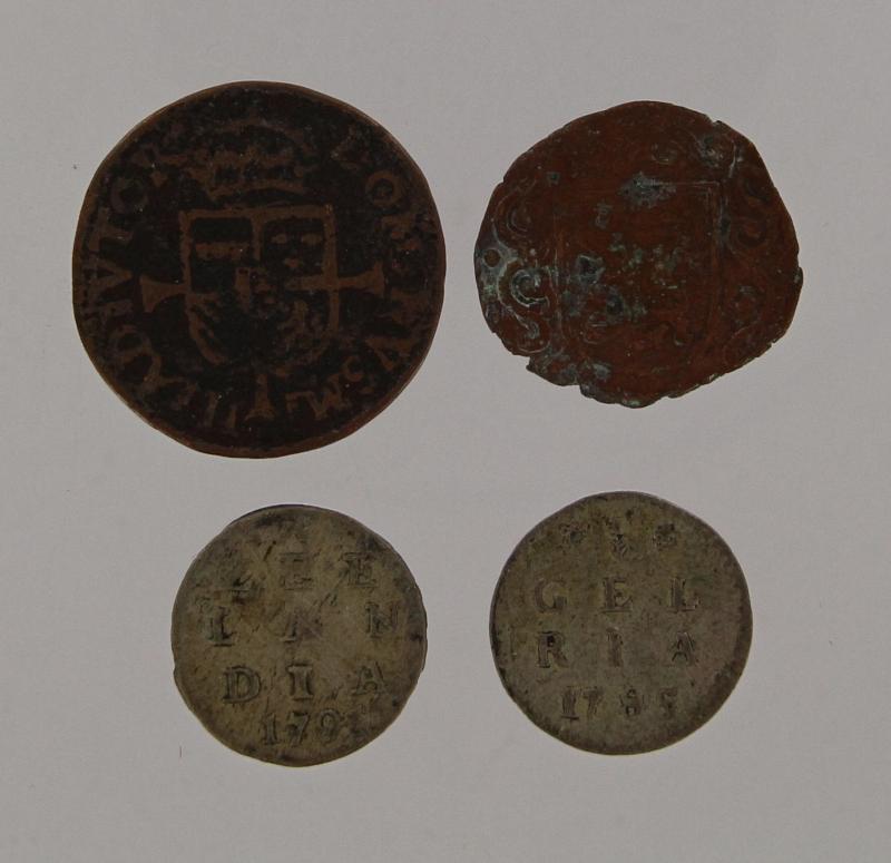 Lot 4) O.a. Bezemstuivers Zeeland 1791 en Gelderland 1785. 