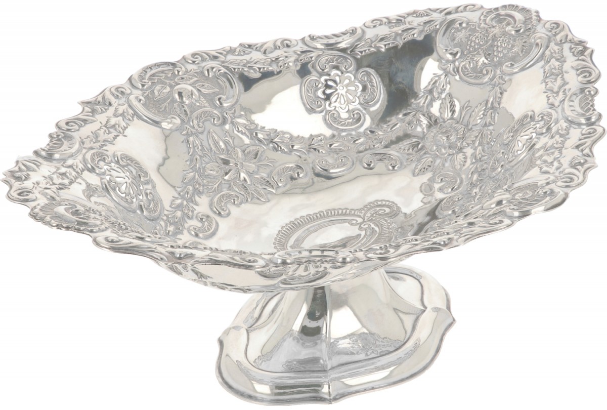 Coupe op voet zilver.