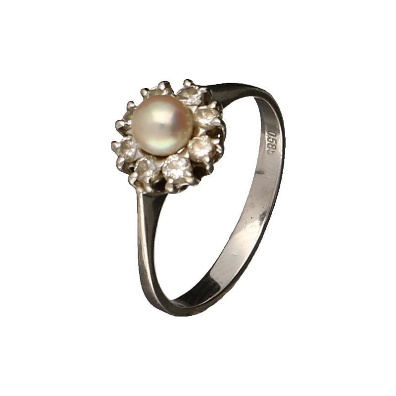 Witgouden ring bezet met 8 briljant geslepen diamanten en parel, 14 karaat