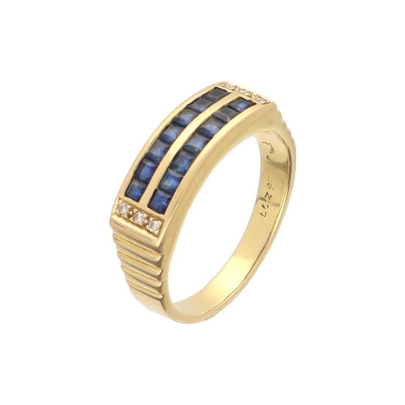 Geelgouden ring bezet met 6 briljant geslepen diamanten en 14 saffieren, 18 karaat
