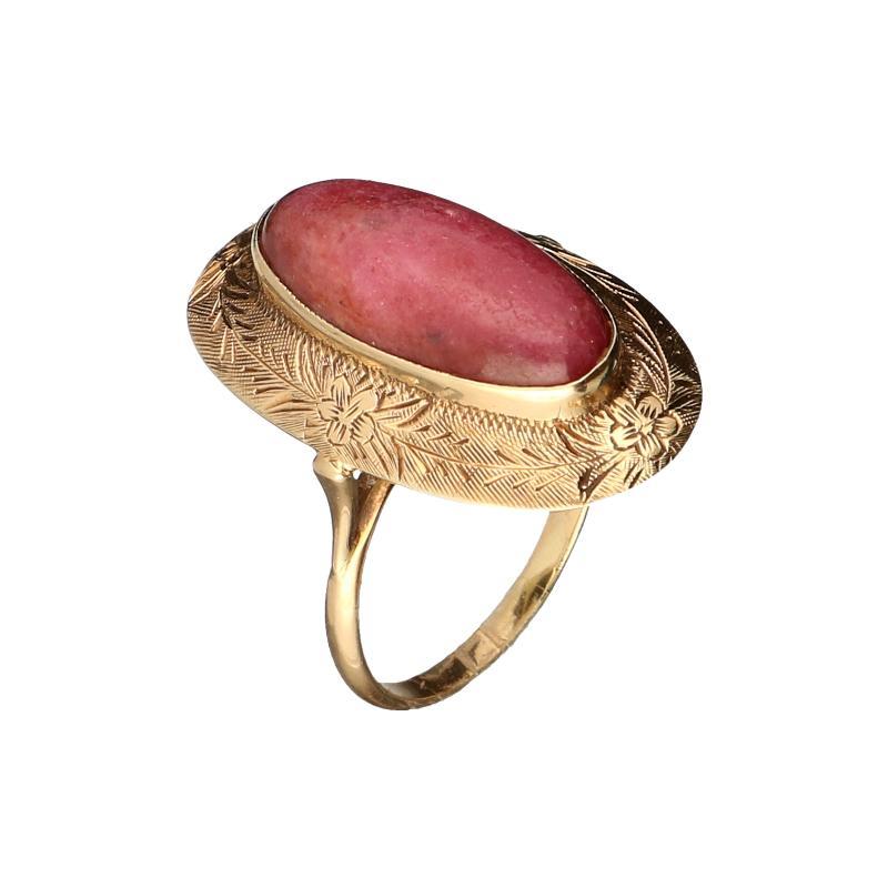 Geelgouden ring bezet met rhodoniet, 14 karaat