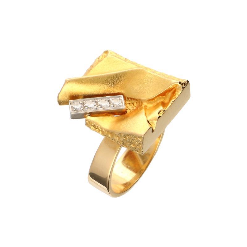 Geelgouden Lapponia ring bezet met 4 briljant geslepen diamanten, 18 karaat