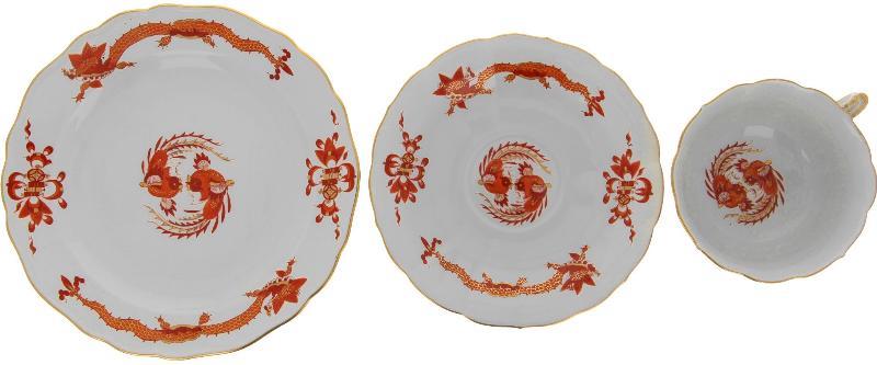 Meissen "Rich court Dragon red" koffie kop met schoteltjes (3 dlg)