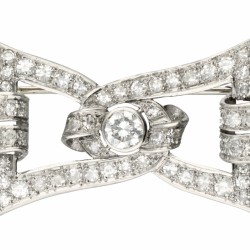 Platina strikvormige broche, met ca. 1.95 ct. diamant - Pt. 900.