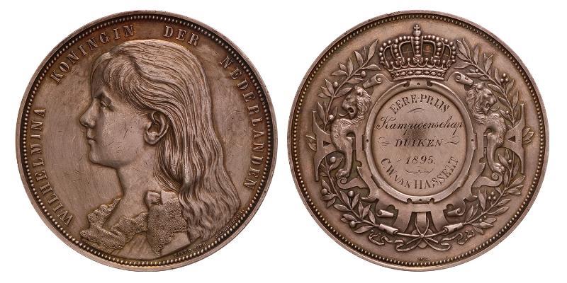 1895. Grote zilveren prijspenning koningin Wilhelmina.