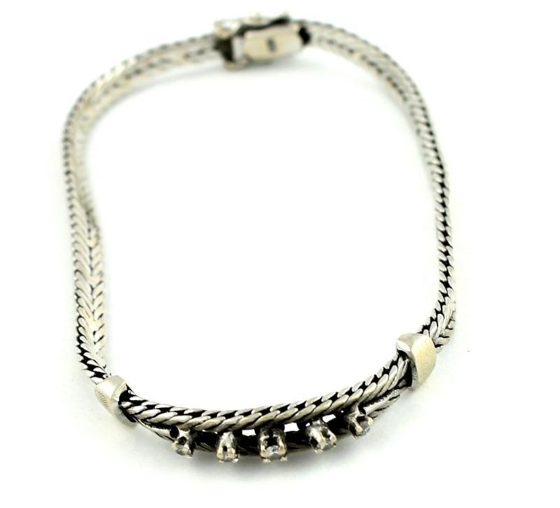 Witgouden armband bezet met briljant geslepen diamanten, 14 karaat                                                                                                                                                                                             