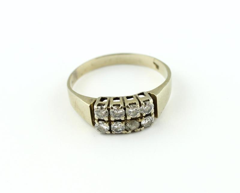 Geelgouden ring bezet met briljant geslepen diamanten, 18 karaat                                                                                                                                                                                               
