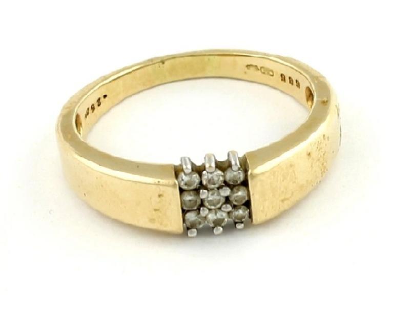 Geelgouden ring bezet met briljant geslepen diamanten, 14 karaat                                                                                                                                                                                               