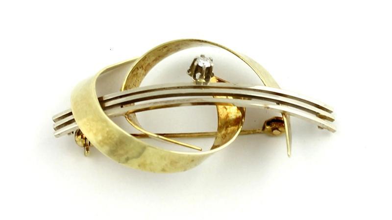 Geelgouden broche bezet met briljant geslepen diamant, 14 karaat                                                                                                                                                                                               