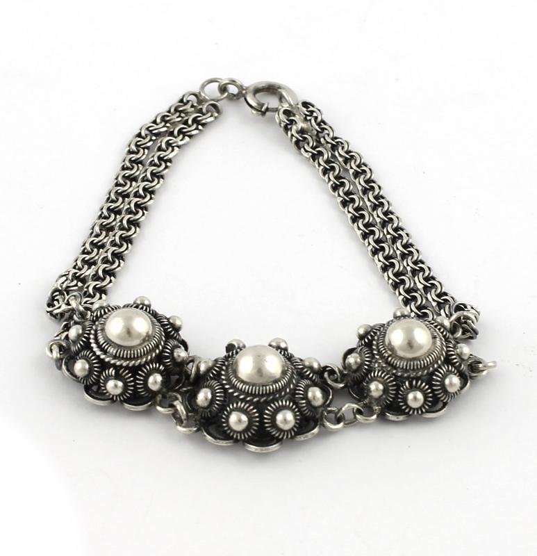 Zilveren Vintage Armband Met Zeeuwse Knopen                                                                                                                                                                                                                    