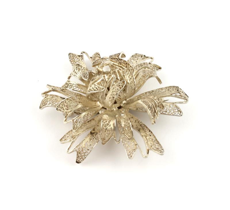 Zilveren Broche Met Filigrain Bewerking                                                                                                                                                                                                                        