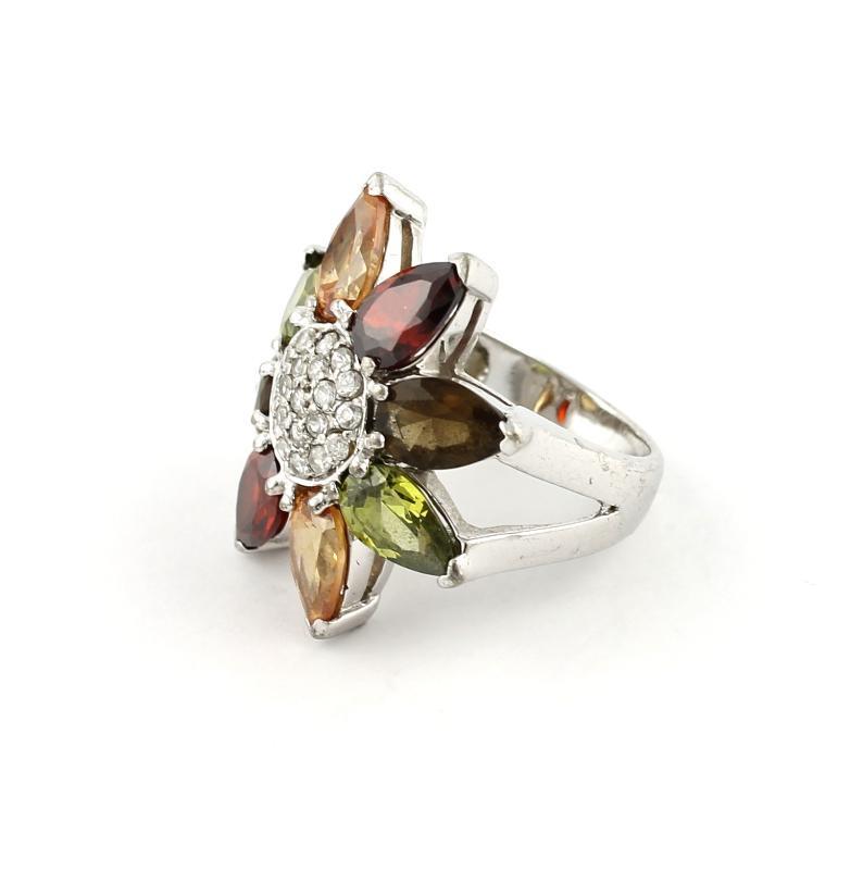 Zilveren Ring Met Sierstenen                                                                                                                                                                                                                                   