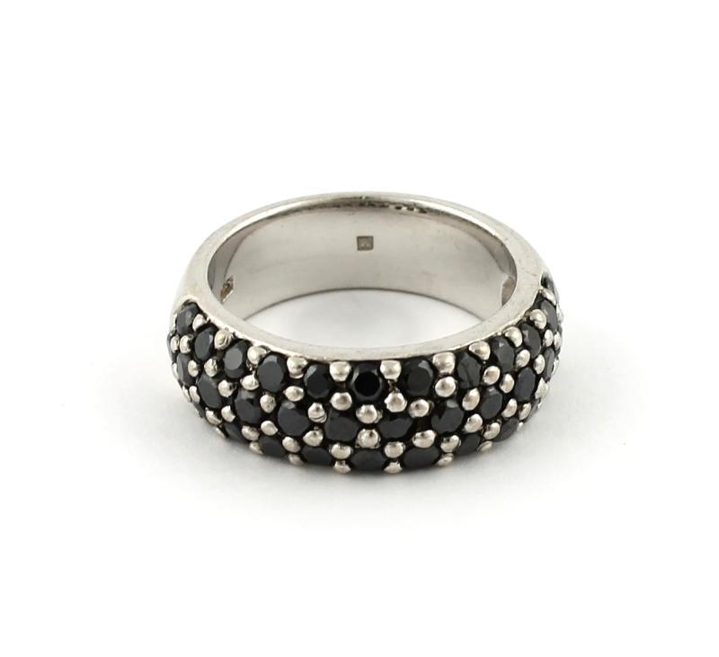 Zilveren Ring Met Sierstenen                                                                                                                                                                                                                                   