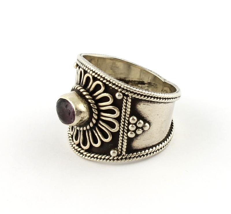 Zilveren Vintage Ring met Siersteen                                                                                                                                                                                                                            