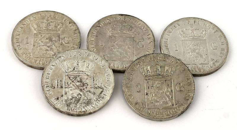 1 gulden Willem II en Willem III Lot: 5x 1 gulden.Varieert tussen Zeer Fraai tot Prachtig / FDC.                                                                                                                                                               