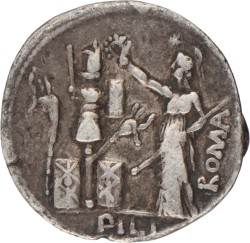 Roman Republic. M. Furius Philus L.f. Denarius. ND (119 BC).