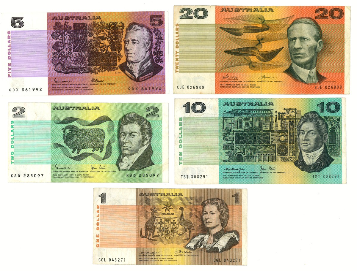 Lot 5 banknotes. - Fine / Very fine.