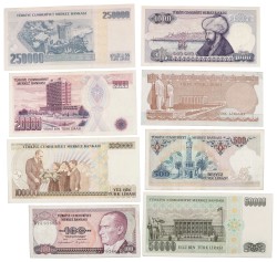 Lot 8 banknotes. - Extremely fine / UNC.