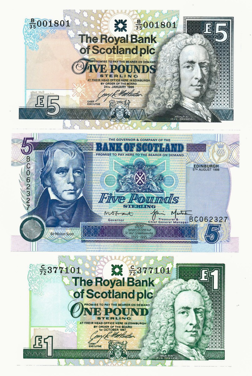 Lot 3 banknotes. - About UNC.