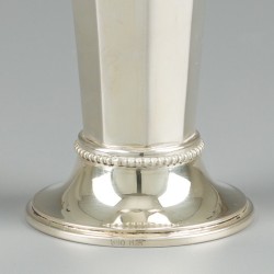 Bloemenvaas zilver.