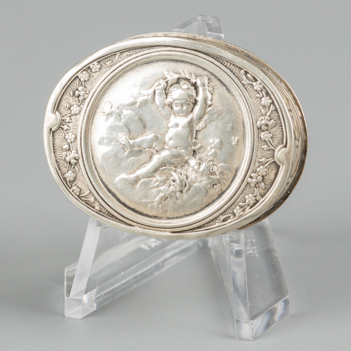 Pillendoosje zilver.