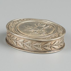 Pillendoosje zilver.