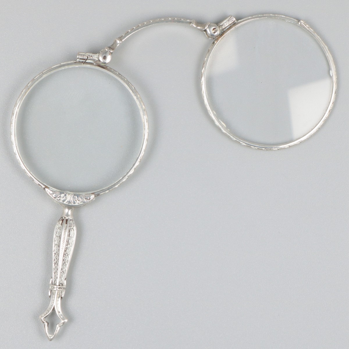 Lorgnette zilver.