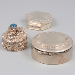 3-delig lot doosjes zilver.